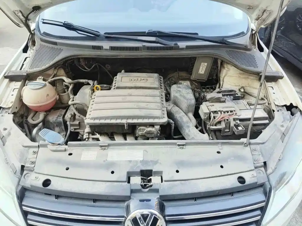 Photo 9 - Volkswagen Jetta