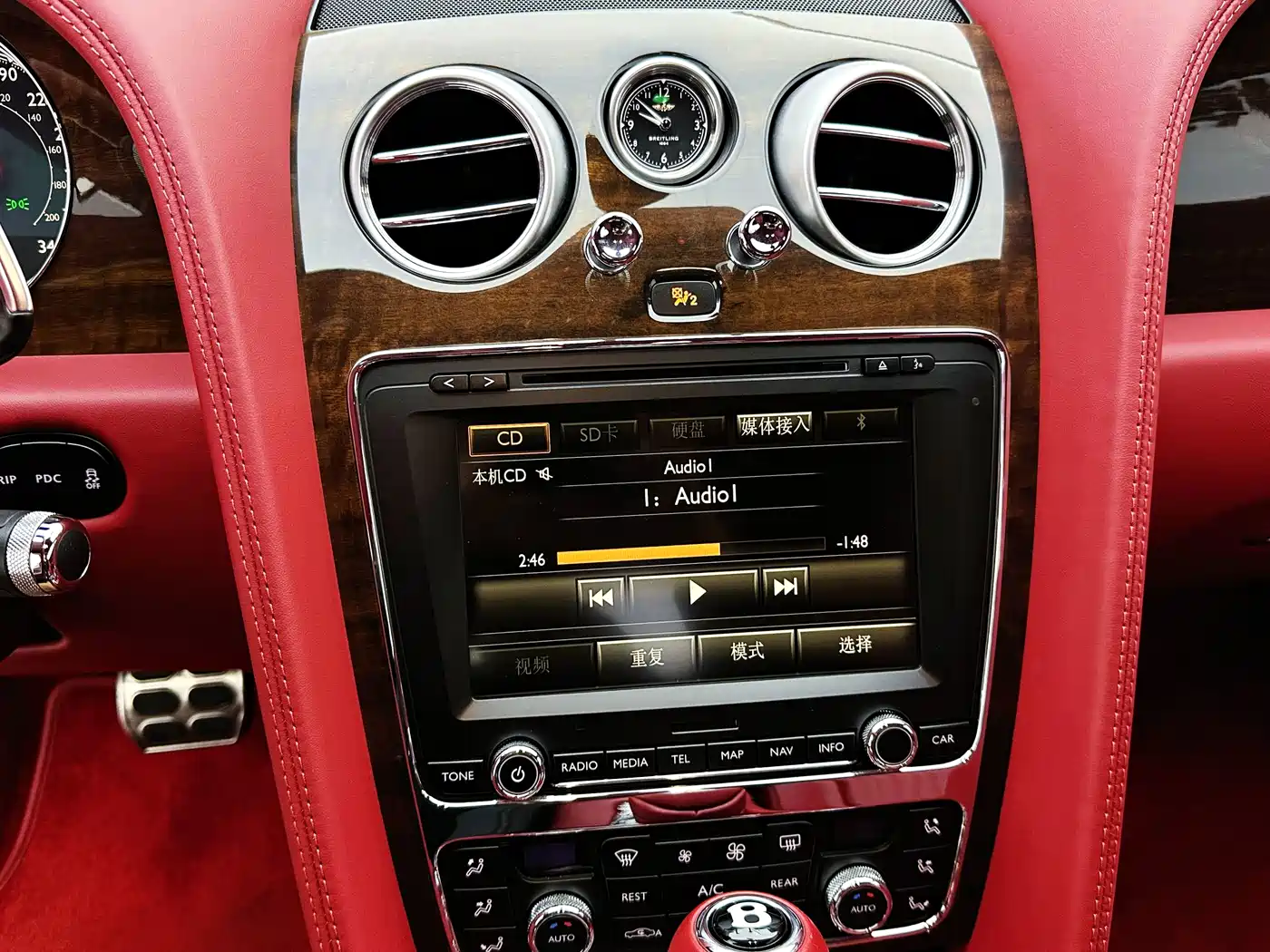 Bentley Continental 2017 4.0T GT V8 Standard фото 11