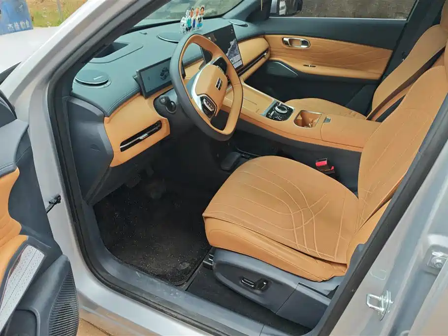 Geely Galaxy Galaxy Starship 7 EM-i 2025 Model 120km Explorer+ Edition фото 8