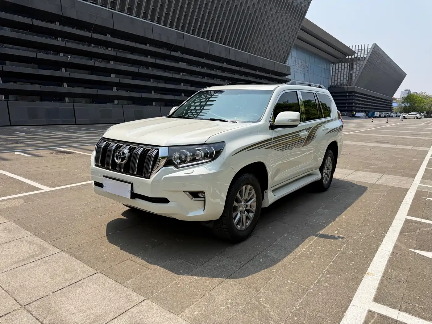 Toyota Prado 2018 3.5L Auto TX фото 2