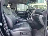 Фото 14 - Toyota Vellfire