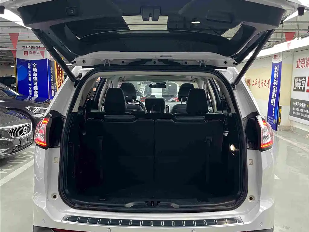 Ford Edge 2019 2018 EcoBoost 245 FWD Luxury 7-seater China V