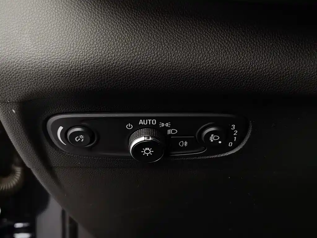 Фото 21 - Buick Envision Plus