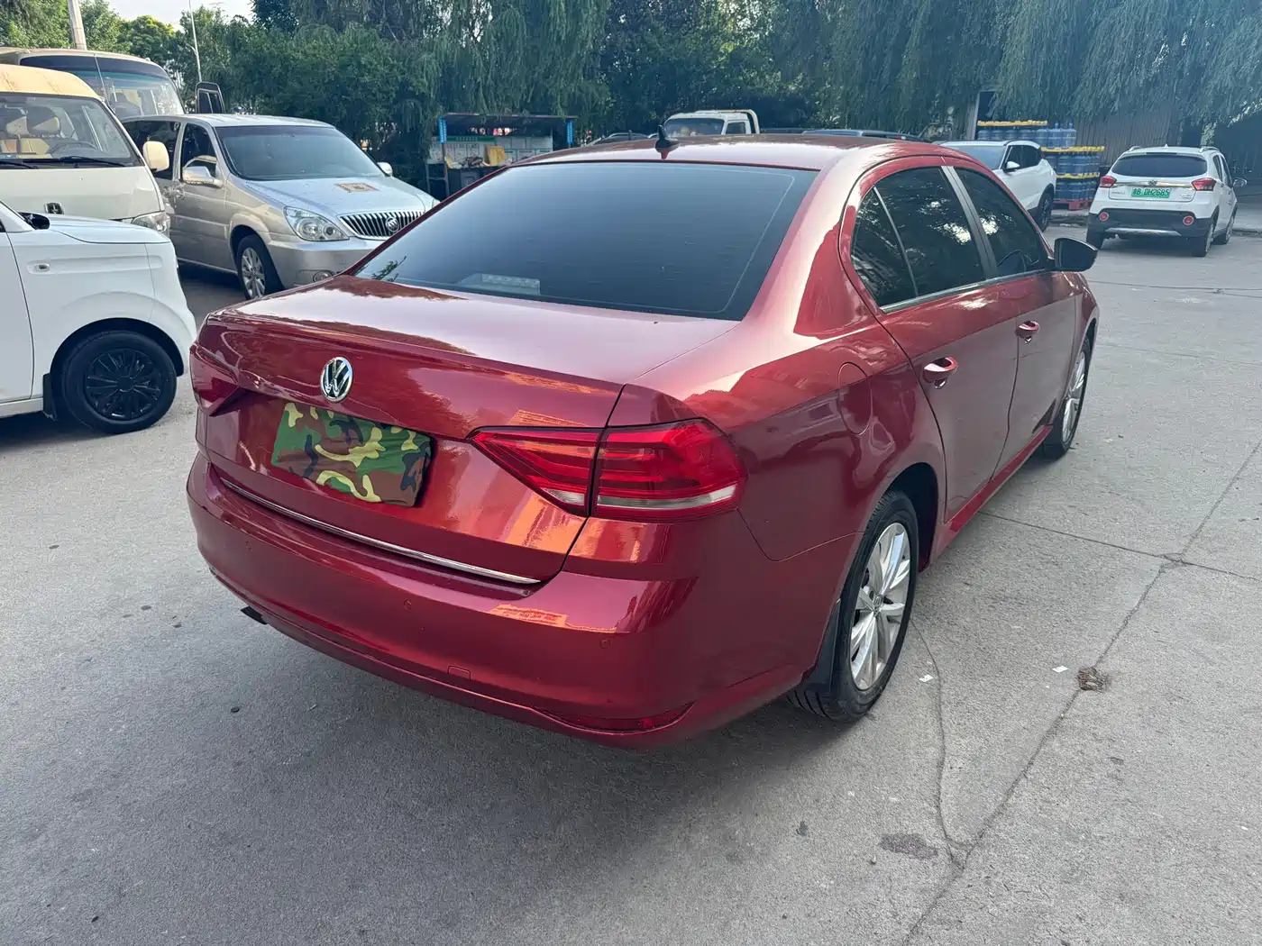 Volkswagen Lavida 2017 1.6L Automatic Comfort Edition фото 4