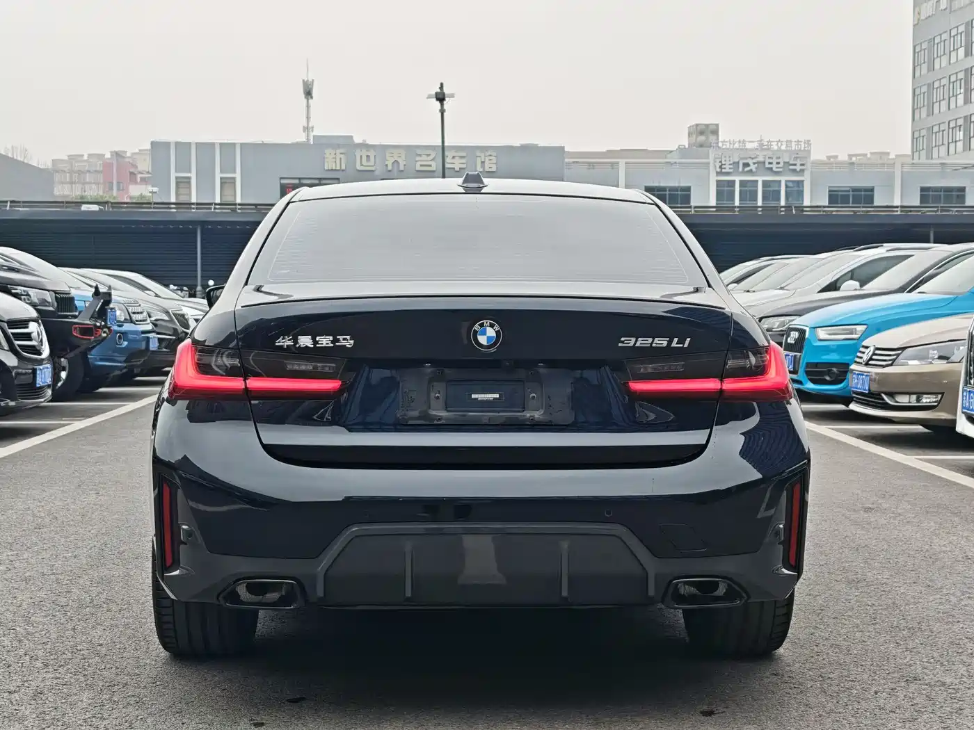 BMW 3 Series 2023 325Li M Sport Black Night Package фото 5