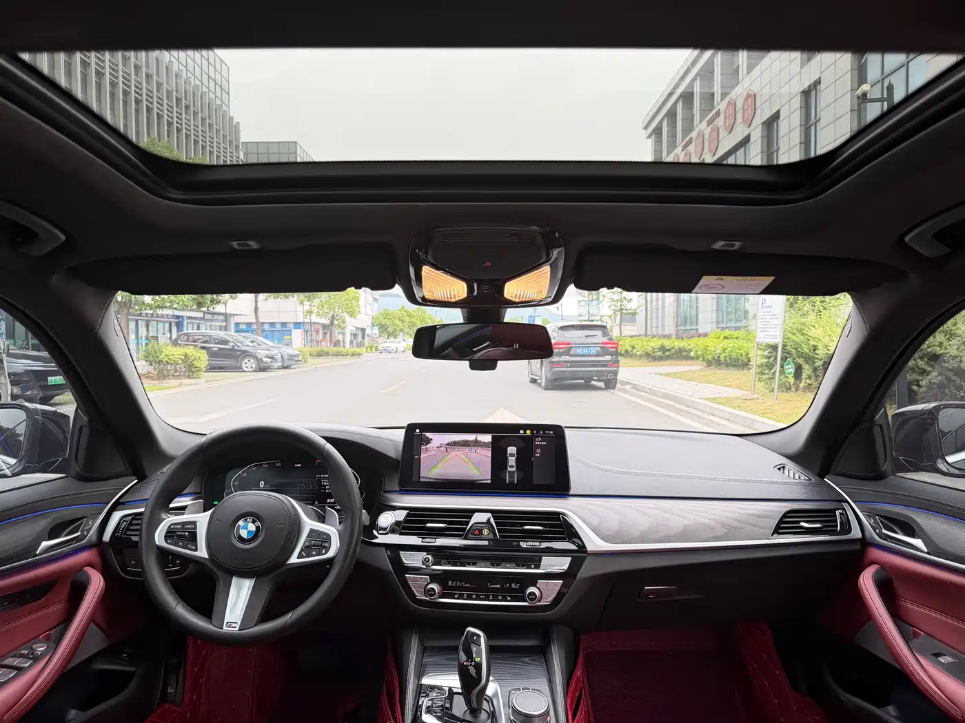 BMW 5 Series 2021 530Li Leading M Sport Package фото 13