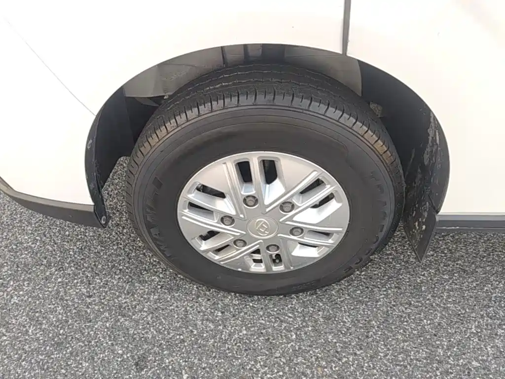 Фото 23 - Maxus Xintu V70