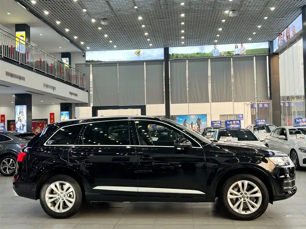 Audi Q7 2018 40 TFSI Comfort фото 9