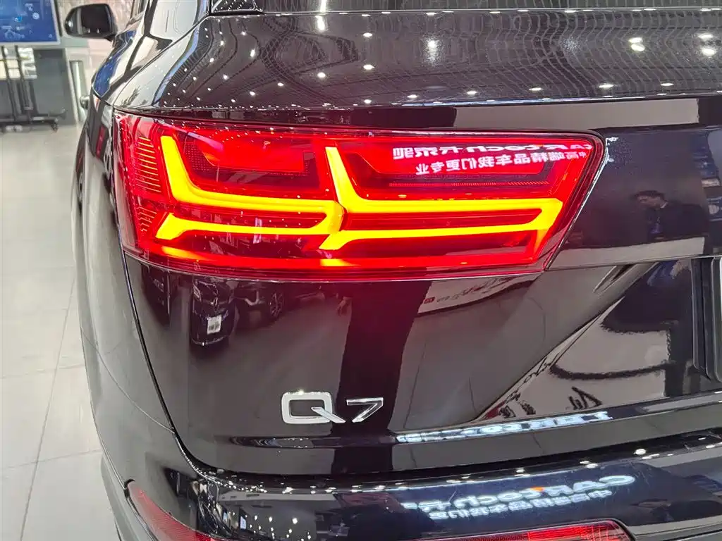 Audi Q7 2018 40 TFSI Comfort фото 15