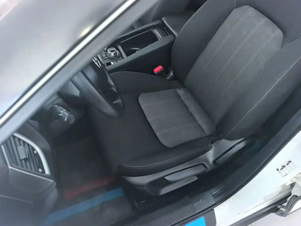 Photo 15 - Mazda CX-4