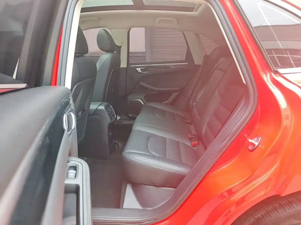 Фото 17 - Zotye SR9
