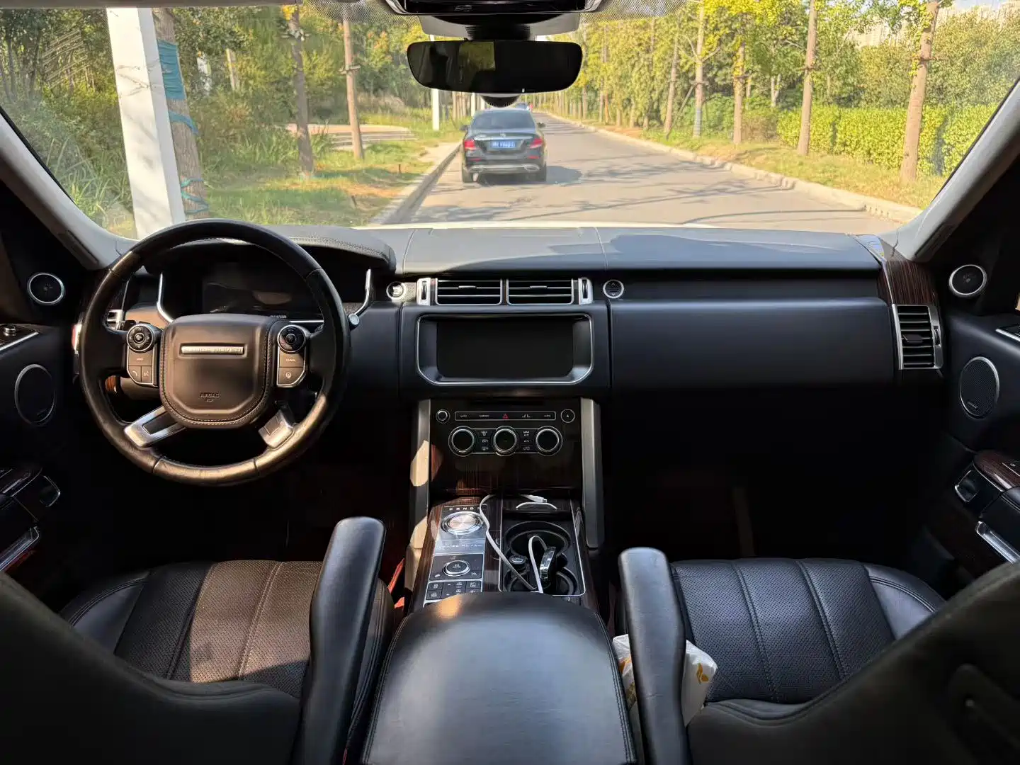 Photo 5 - Land Rover Range Rover