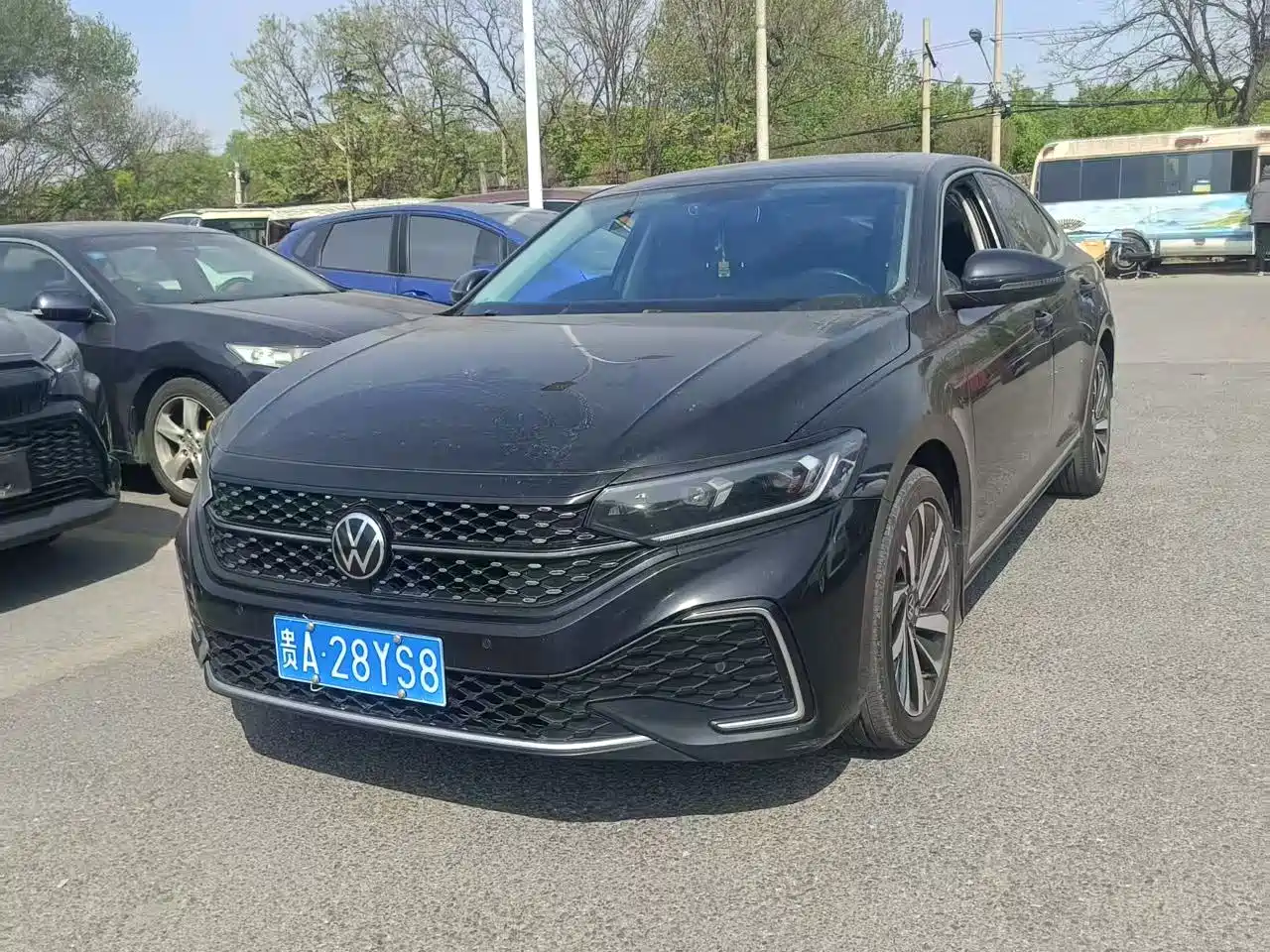 Volkswagen Passat 2022 330TSI Starlight Luxury Edition фото 3