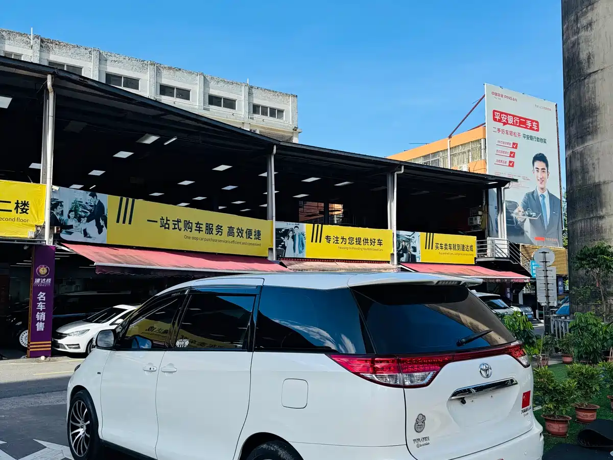 Toyota Previa 2012 2.4L 7-Seater Standard Edition фото 6