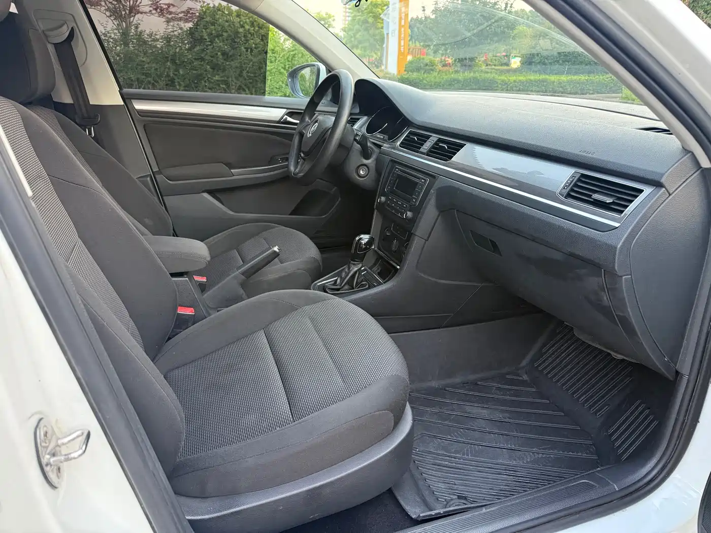 Volkswagen Bora 2018 1.5L Automatic Fashion фото 12