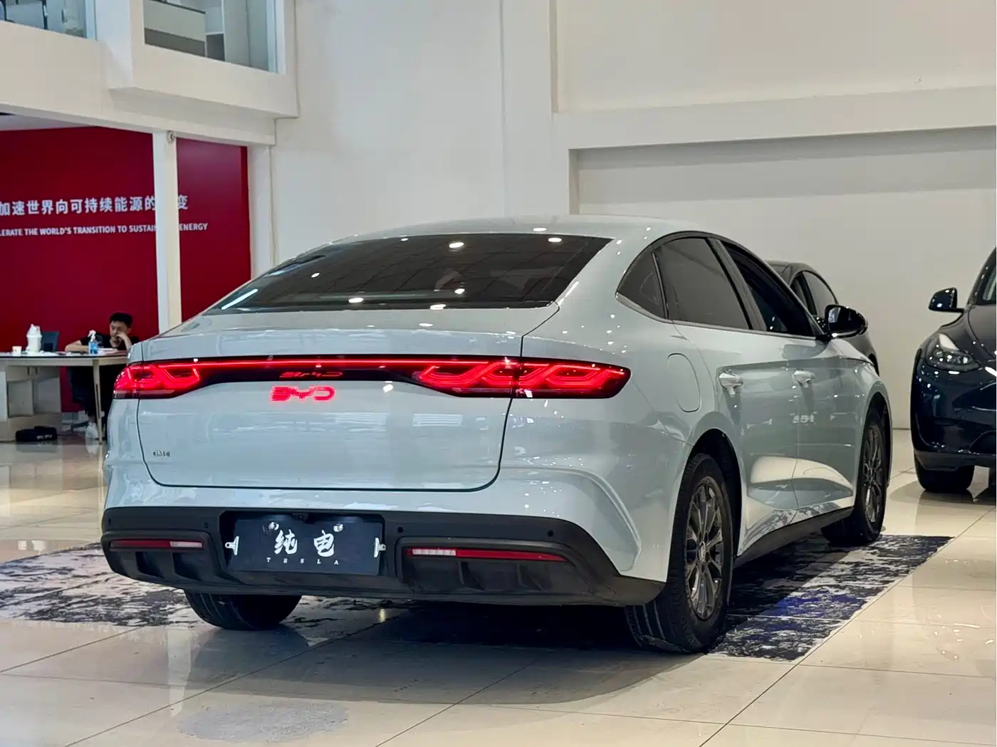 BYD Qin L 2025 2024 DM-i 80KM Leading Edition