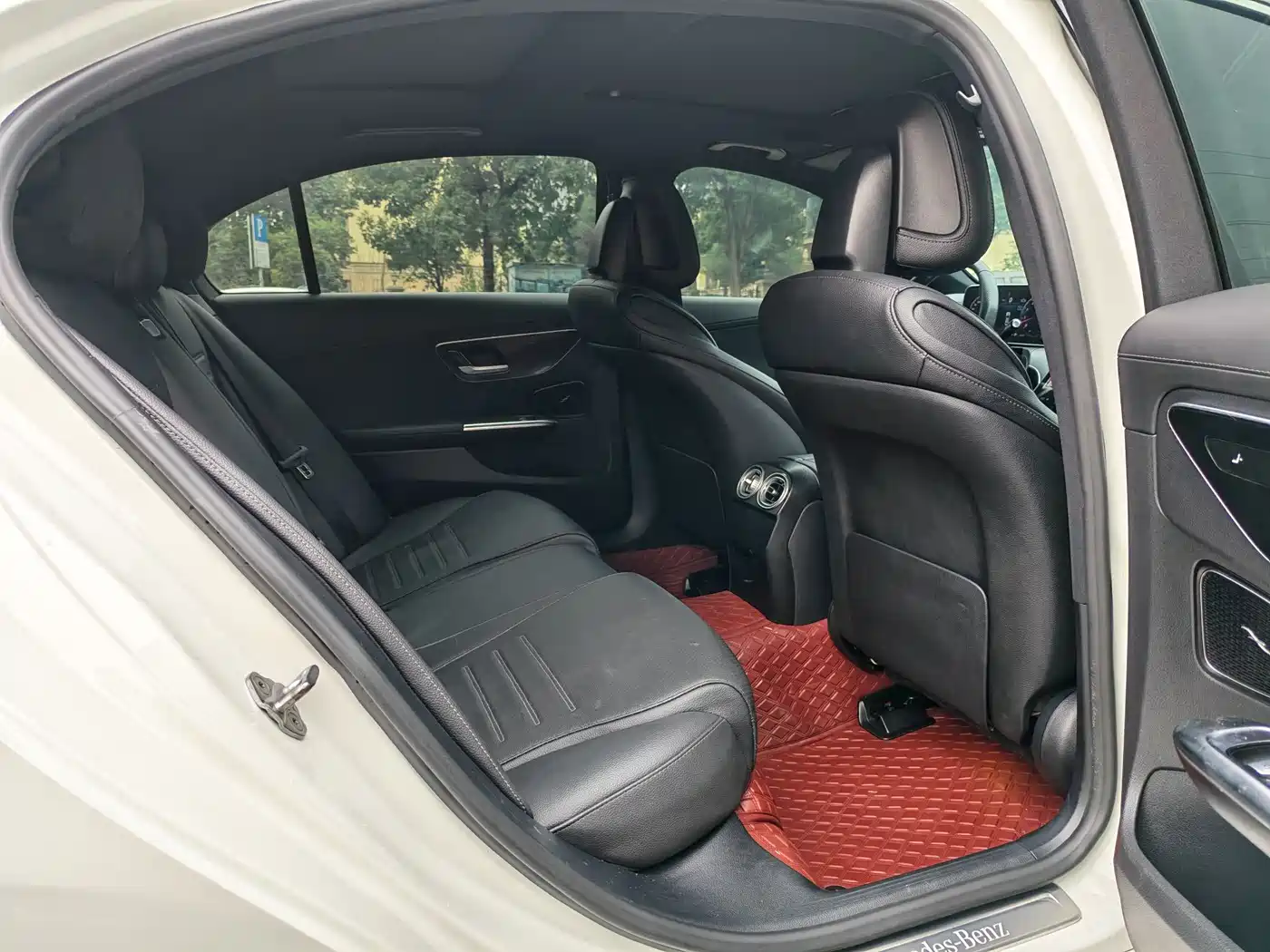 Mercedes-Benz C-Class 2023 Facelift II C 260 L Sport Edition фото 12