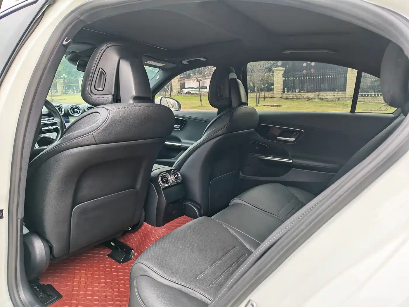 Mercedes-Benz C-Class 2023 Facelift II C 260 L Sport Edition фото 5