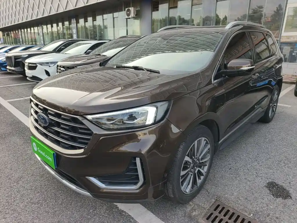 Фото 2 - Ford Edge