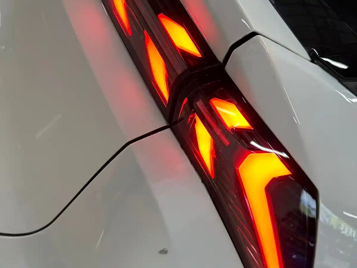 Geely Galaxy Galaxy L7 2023 Model 1.5T 115km Asian Games Phantom Edition фото 12