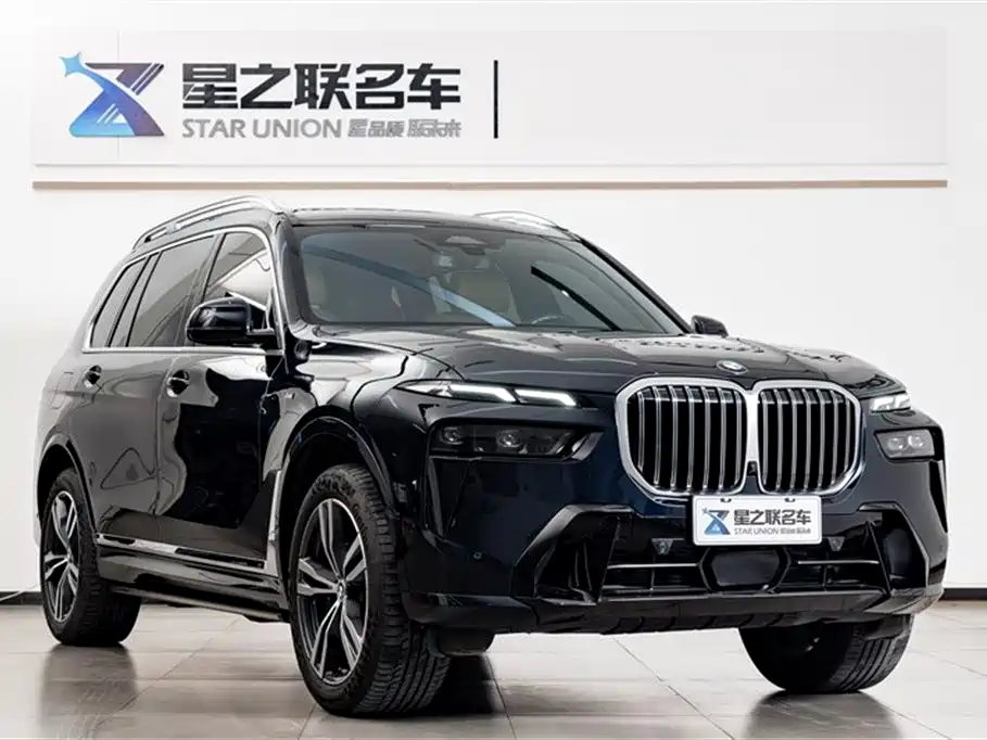 BMW X7 2023 xDrive40i Exclusive M Sport Package фото 5