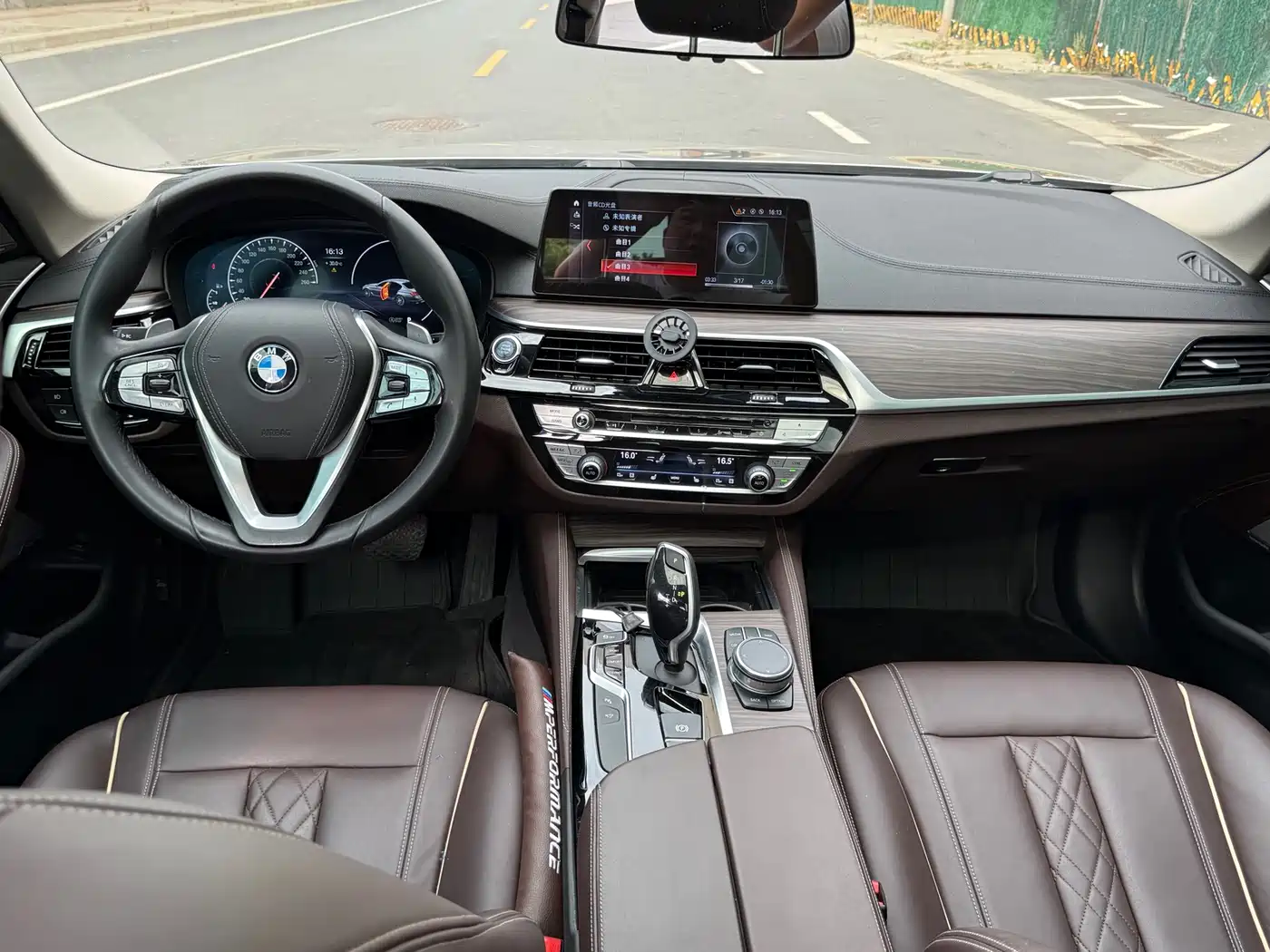 BMW 5 Series 2019 530Li Premium Luxury Package фото 5