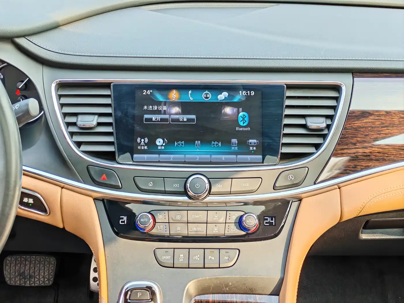 Buick LaCrosse 2016 20T Luxury фото 11