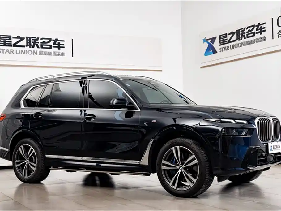 BMW X7 2023 xDrive40i Exclusive M Sport Package фото 6