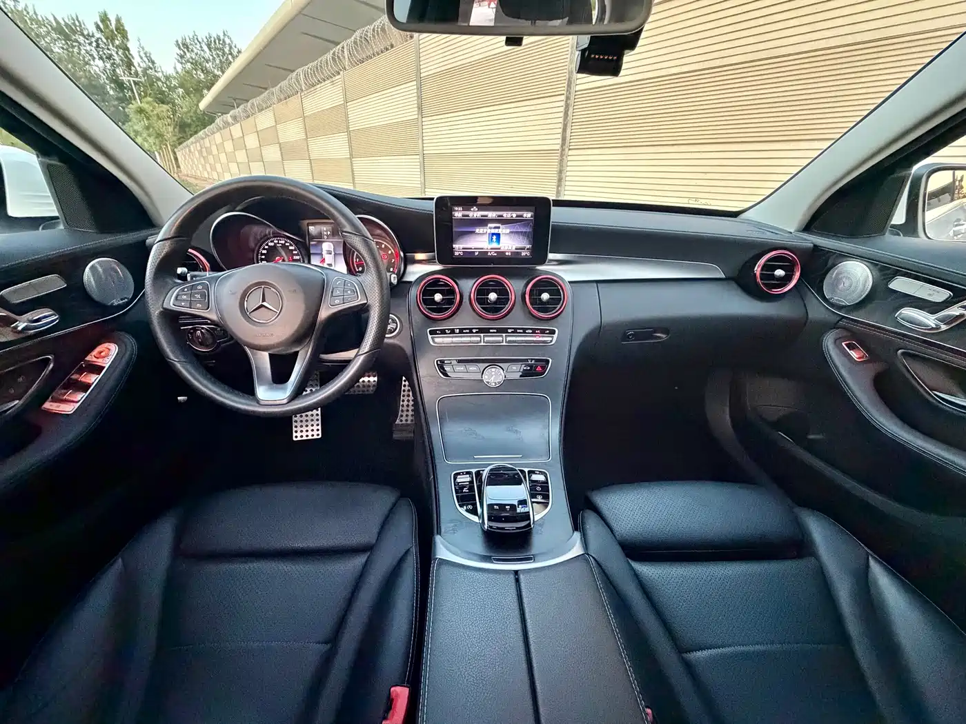 Mercedes-Benz C-Class 2018 C 200 L 4MATIC Sport Edition фото 10