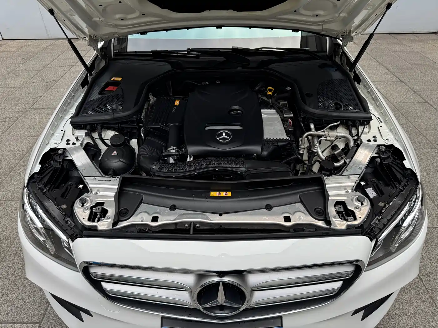 Mercedes-Benz E-Class 2016 E 300 L Sport Fashion Type фото 18