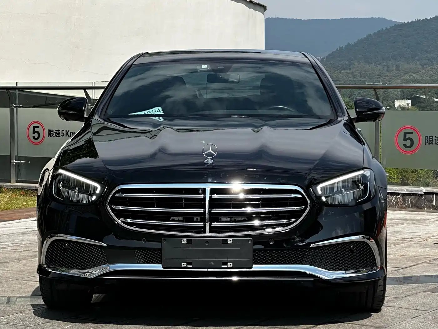 Mercedes-Benz E-Class 2022 E 300 L Sport Fashion фото 2