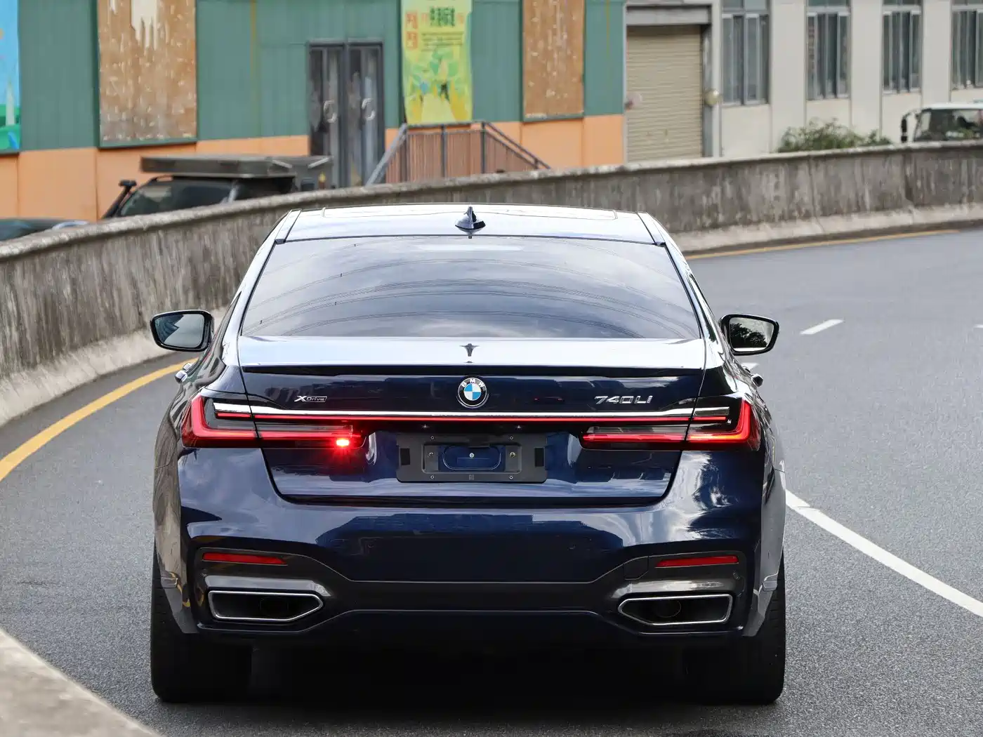 BMW 7 Series 2022 740Li xDrive Executive M Sport Package фото 5