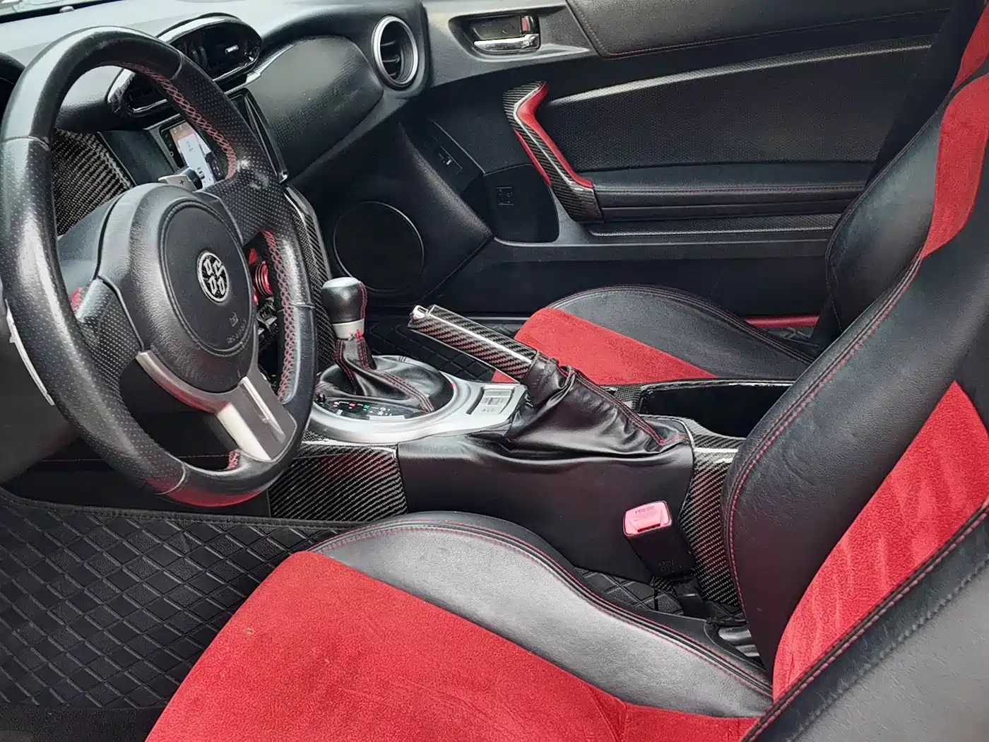 Toyota 86 2013 2.0L Automatic Luxury фото 40
