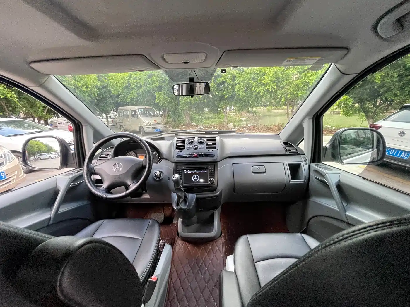Photo 15 - Mercedes-Benz Vito