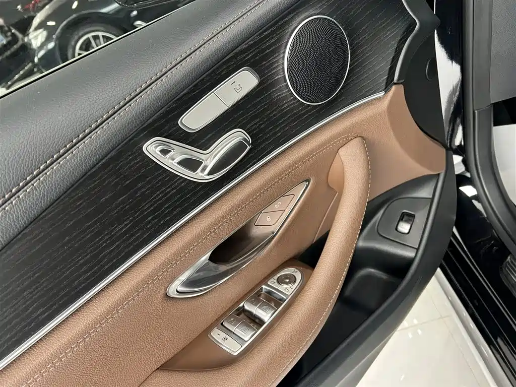 Mercedes-Benz E-Class 2022 E 260 L Sport фото 14