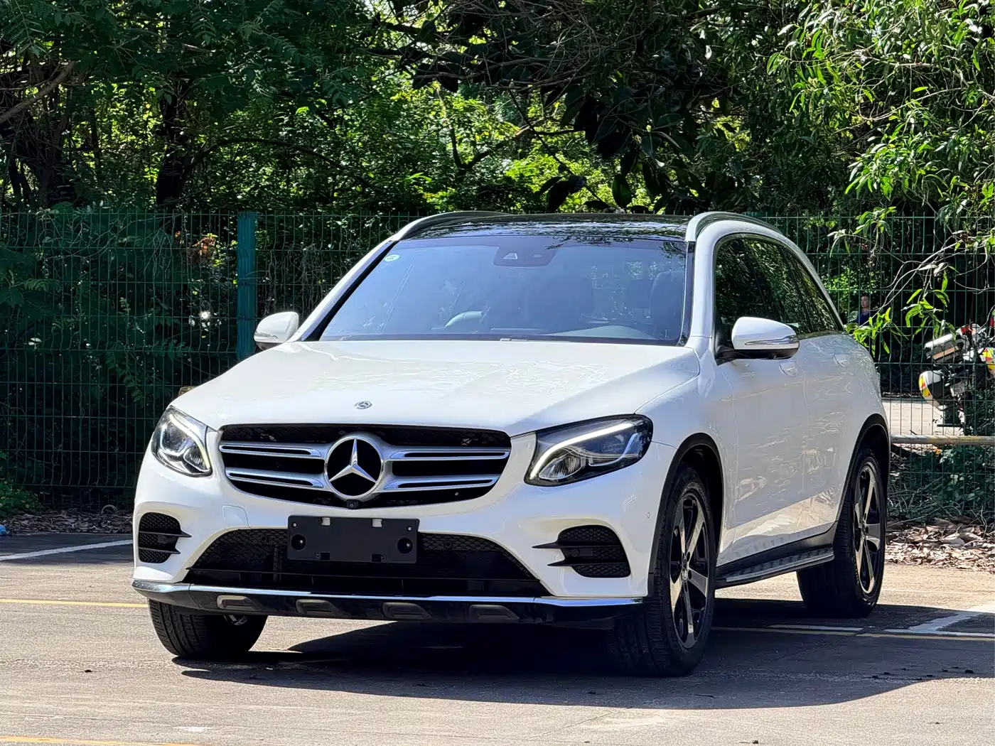Mercedes-Benz GLC 2018 Facelift GLC 260 4MATIC Luxury