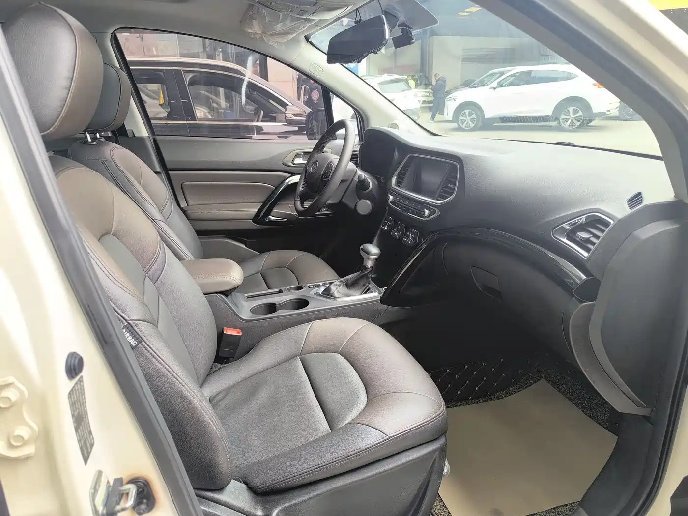 GAC Trumpchi Trumpchi GS4 2017 235T Automatic 2WD Luxury Smart Connected Edition фото 6