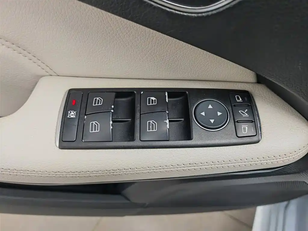 Mercedes-Benz E-Class 2015 E 260 L Sport фото 9