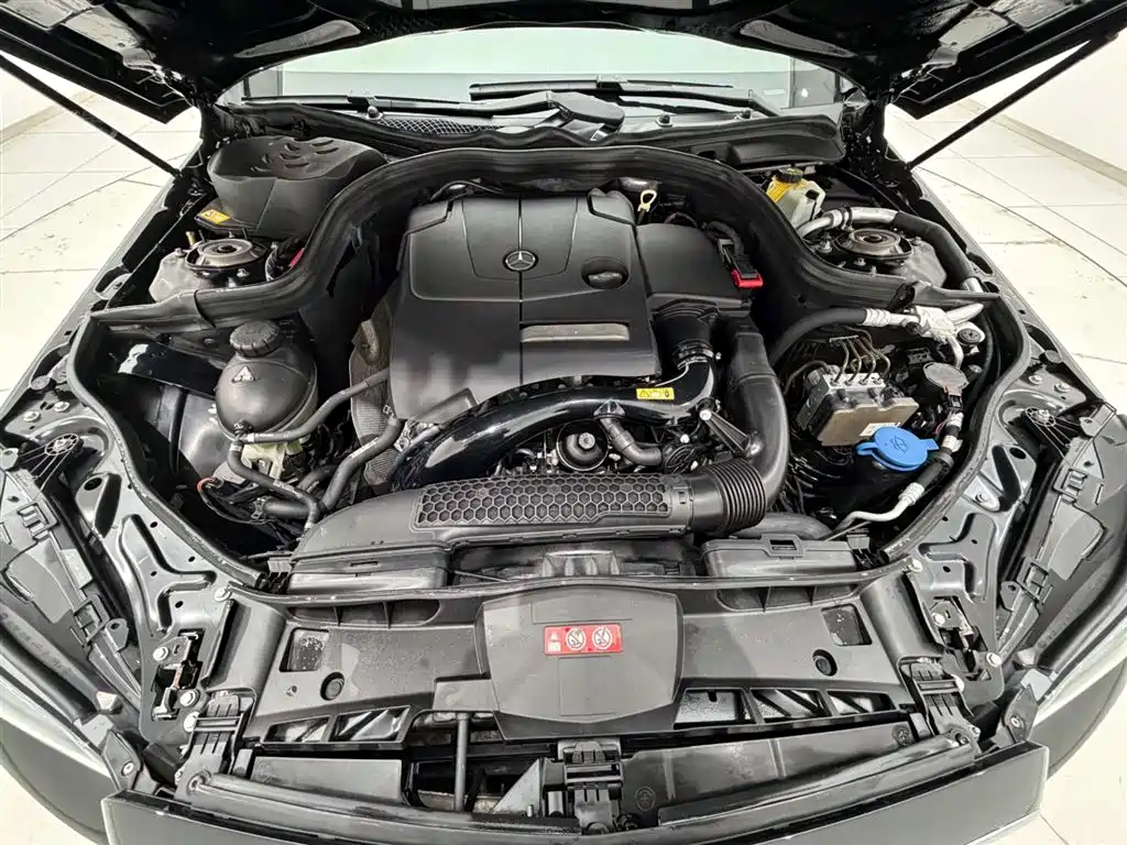 Mercedes-Benz E-Class 2015 E 200 L Sport фото 18