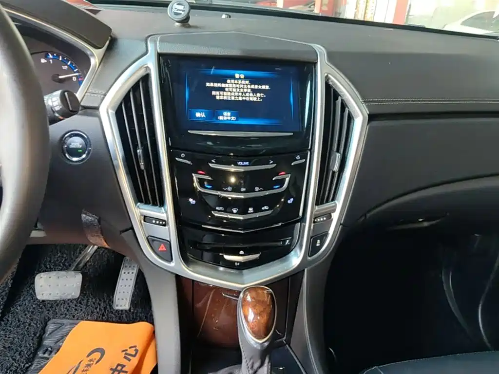 Cadillac SRX 2015 3.0L Elite фото 13