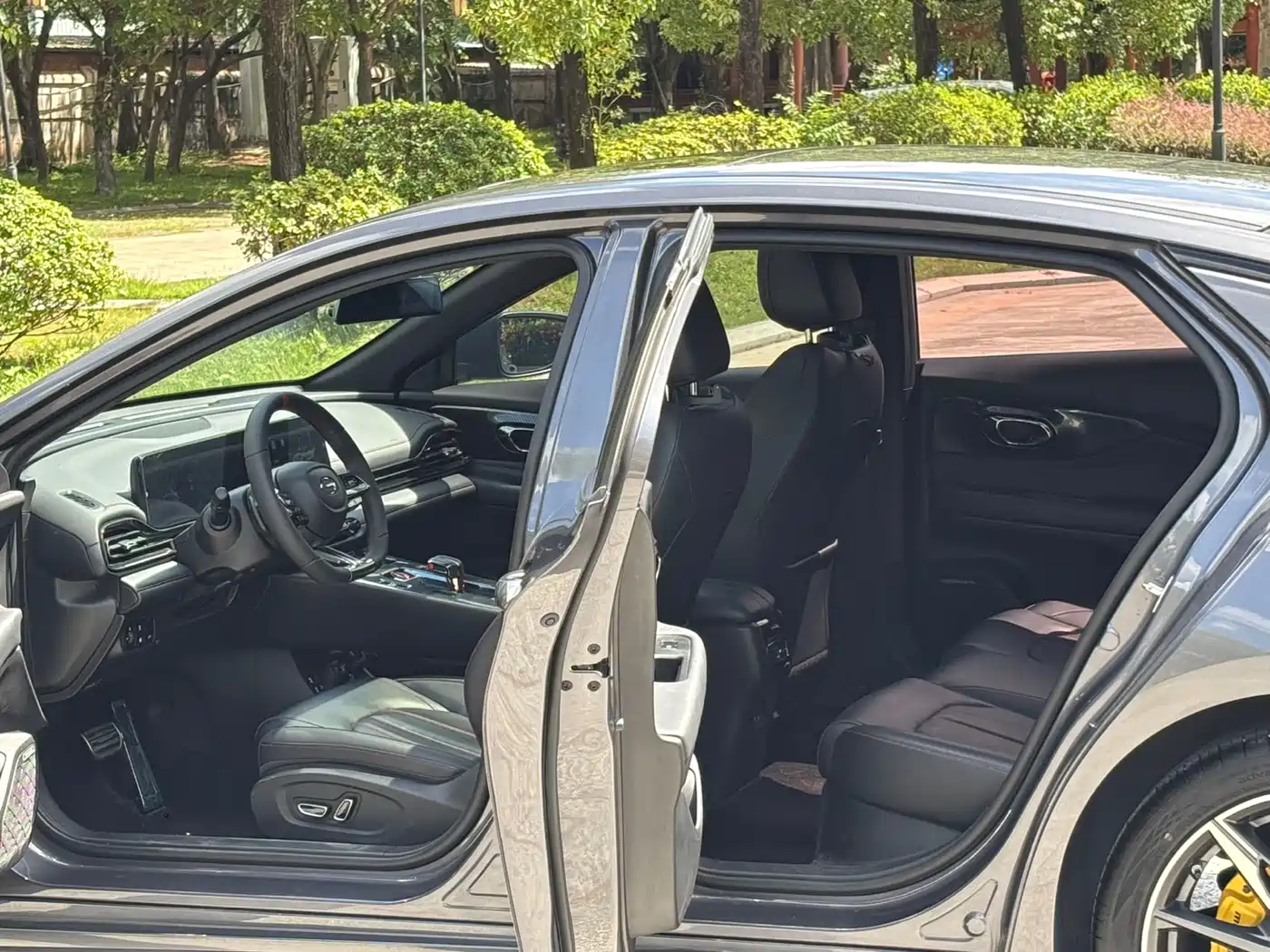 GAC Trumpchi Trumpchi Emkoo 2023 270T DCT J15 Edition фото 12