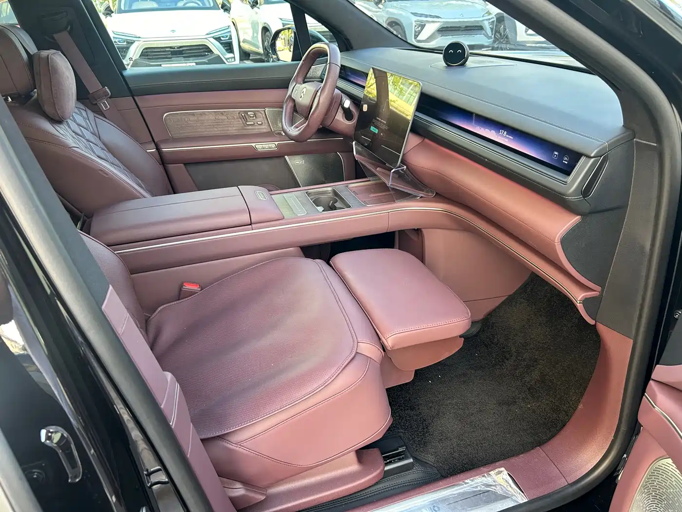 NIO ES8 2026 2025 Model 6-Seat Executive Luxury Edition