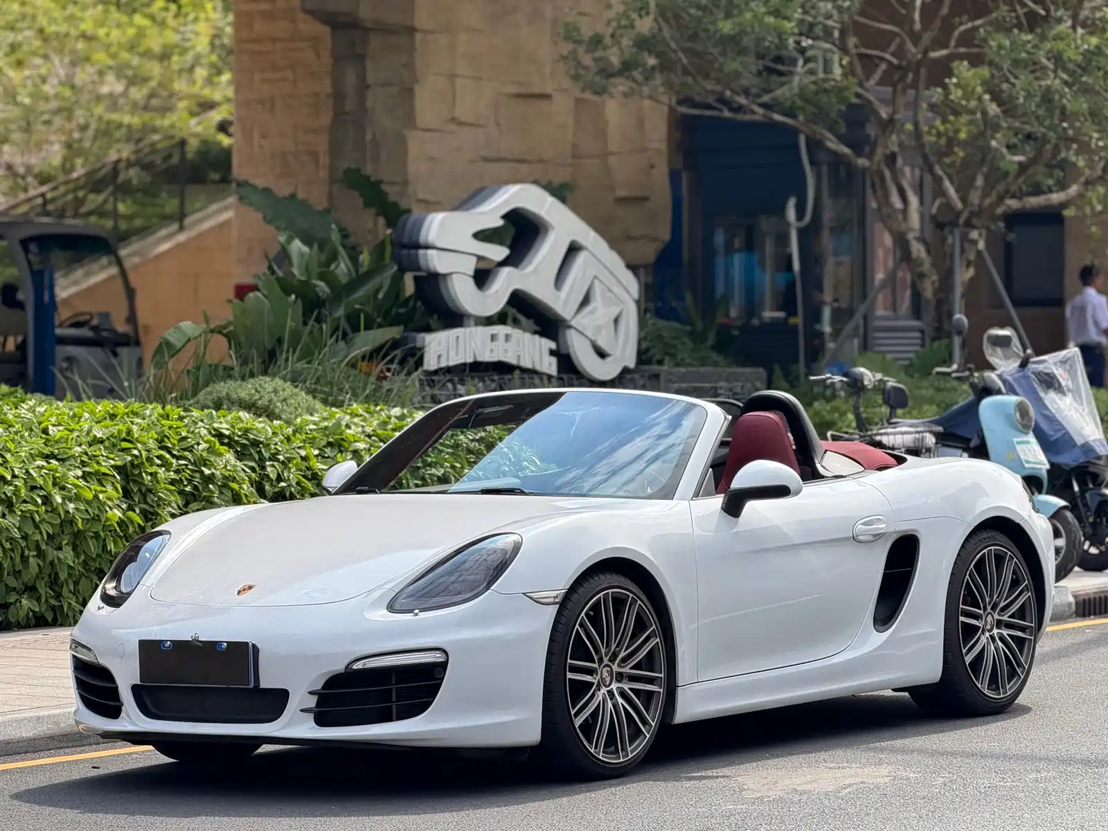 Photo 1 - Porsche Boxster