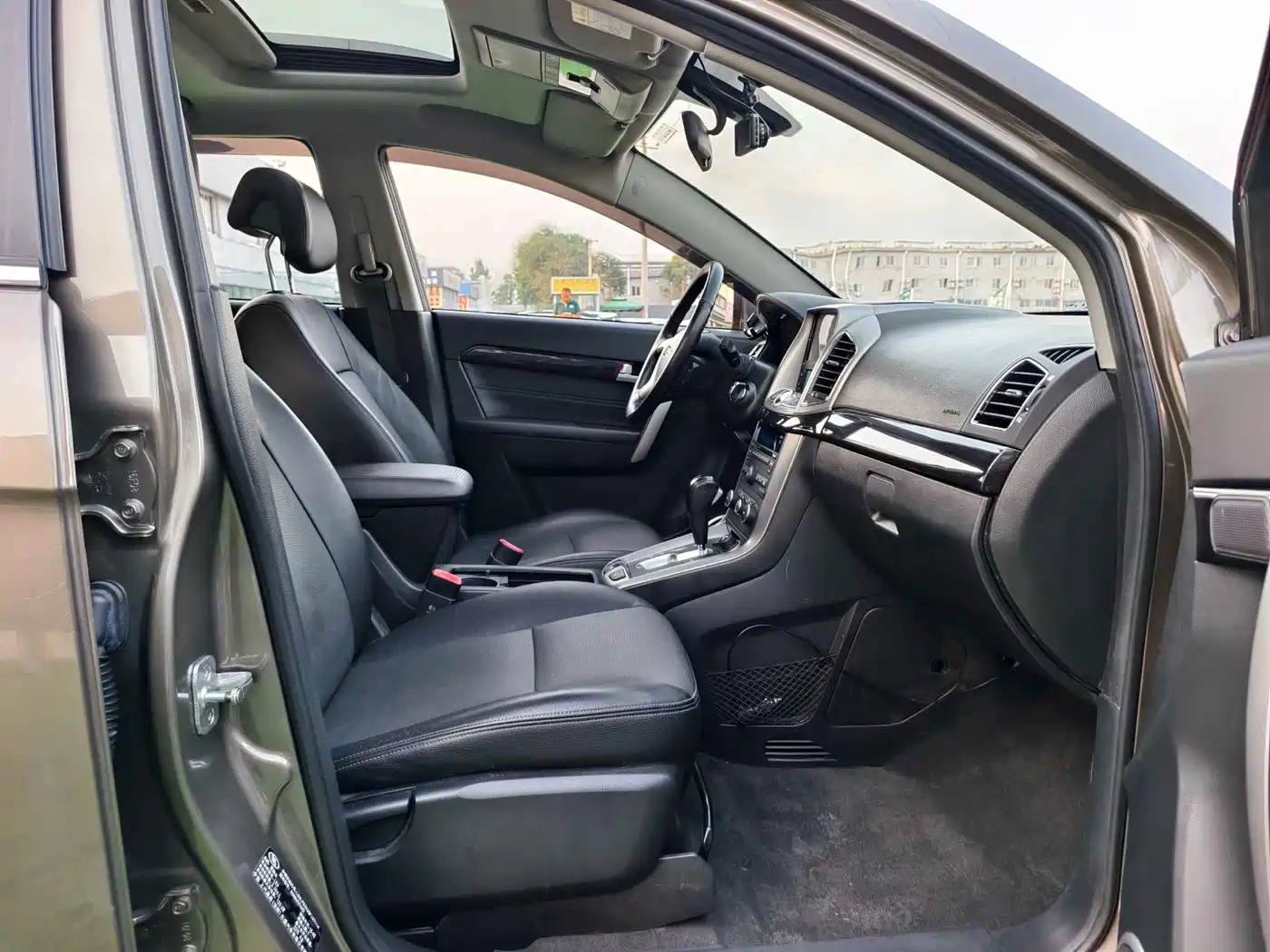 Chevrolet Captiva 2015 2.4L AWD Flagship 7-Seater фото 16