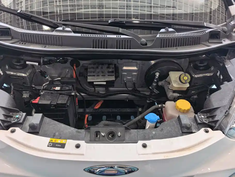 QQ New Energy Little Ant 2024 2024 Facelift Youth Edition 251km Passion 25.05kWh