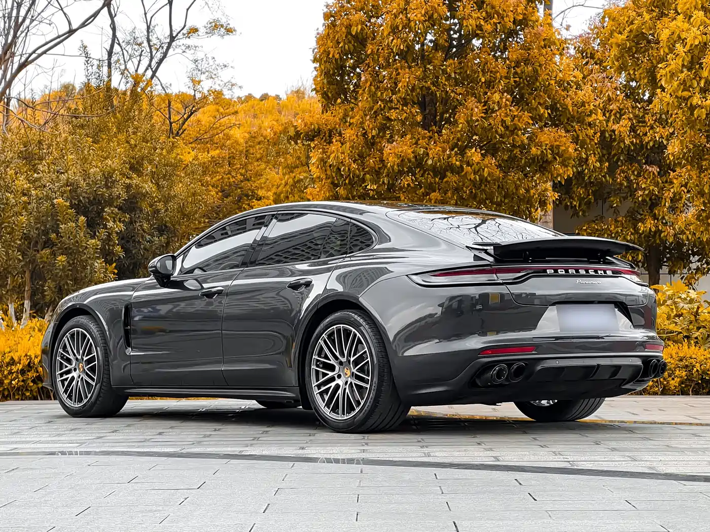 PORSCHE PANAMERA