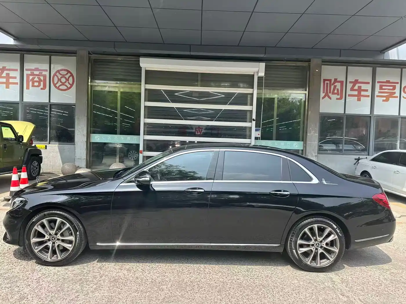 Mercedes-Benz E-Class 2017 E 300 L Luxury фото 2