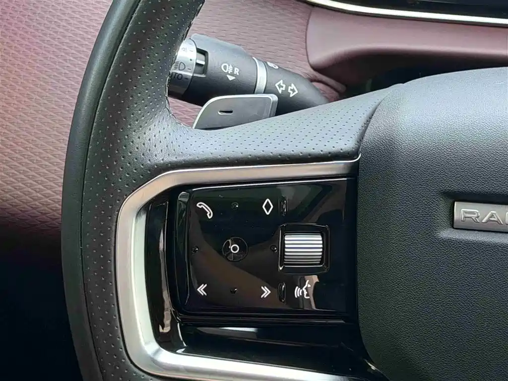 Land Rover Range Rover Evoque 2021 Range Rover Evoque L 249PS R-Dynamic S Performance Edition фото 21