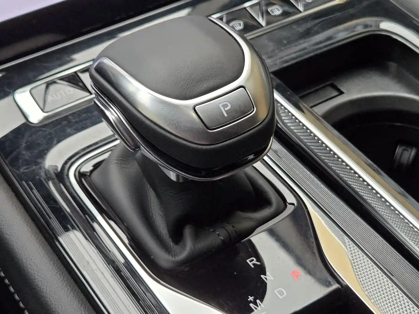 Hongqi H5 2023 1.5T DCT Smart Connect Flag Rhythm фото 31