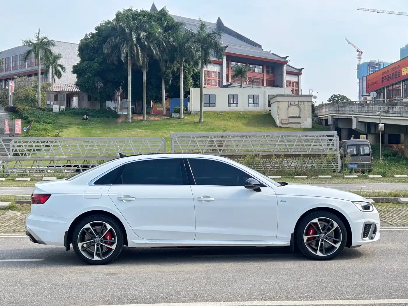 Audi A4L 2020 40 TFSI Fashion Dynamic Edition фото 7